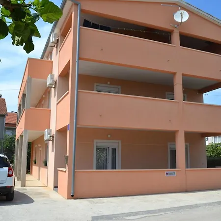 With A Parking Space - 13550 Zara